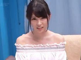 デコルテラインがセクシーな女子をナンパ！日焼けケアマッサージと称して胸元から指を滑り込ませる！ＭＭ号