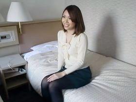 ＜NTR＞旦那がお金にウルさすぎてお小遣いが少ないんです！謝礼を弾んだら想像以上にサービスしてくれた若妻！
