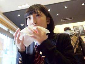 ＜個撮＞広瀬すずに似てるって言われます…可愛くて巨乳！イマドキjkを買ってみんなで廻して中出し！