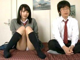 榮倉奈々に似てる！？AVヲタなボクんちにやって来たクラスの美少女jkにハードなの見せたらこっそりオナり始めたｗ
