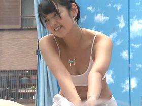 友達同士でしあうマッサージ体験！ロリかわ美少女が真昼間からまさかの発情⇒中出しSEX！マジックミラー号