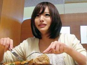 ＜素人ナンパ＞若い頃の上戸彩に似てる！？可愛すぎるケーキ屋店員をお持ち帰りして無許可で中出し種付け！