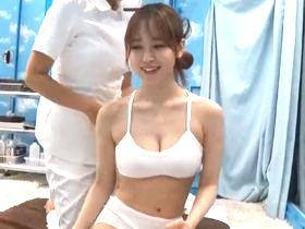 妊活中の若妻を婦人科前でナンパ！「おっぱいがよく出るマッサージを教えます」と騙して性感帯責めで強制発情！ＭＭ号