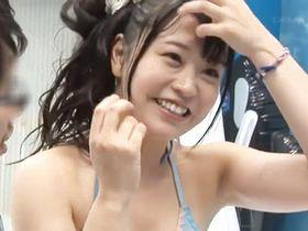 「今年は七人の男子に告白されました♡」モテモテ彼女が可愛すぎるので按摩師に扮する男優も気合入りまくり＜マジックミラー号＞