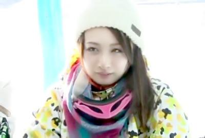 【MM号】色気ハンパないクールなスノボ美女に無許可で中出し・・・