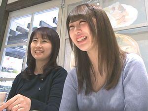 美人母娘ナンパ！綺麗な人妻熟女ナンパ！娘の傍でビキニ姿になる淫乱お母さん！他人棒で中出し不倫！3P乱交・親子丼！浮気ママ