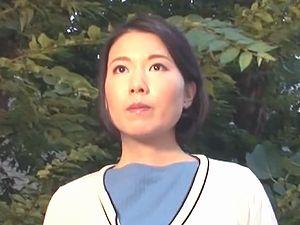 街中で人妻熟女ナンパ！清楚な41歳アラフォー四十路お母さん＆息子のH企画！母子でフェラ、手コキ、ザーメン顔射ぶっかけ！
