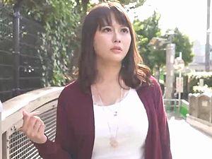 人妻ナンパ！子育て中のふっくら美人な奥さんをGETして他人棒でハメ撮り、中出し＆ママ友2人組に電マやバイブ責め！
