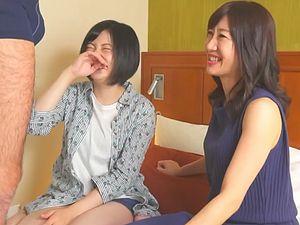美人母娘GET！素人の人妻熟女ナンパ！美魔女ママとショートカット巨乳美乳娘！他人棒ダブルフェラ、3P乱交、親子丼！