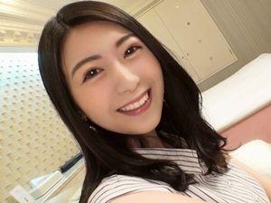 超ォー美人！ヤバイ！おっとり癒し系の綺麗お姉さん！色白な美乳美尻でツルマンのアラサー素人が騎乗位バック正常位ハメ撮り！