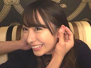 【素人】スーパー美少女！色白で美乳美脚の事務OL！乳首舐めフェラ手マンSEXバック！可愛い清楚美人とセックス！エロ動画