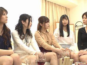 町内会の人妻たちと王様ゲームからハーレム乱交！スレンダーや巨乳なママ友5人とベロチュー素股フェラ騎乗位！中出し不倫SEX