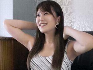 美魔女ｷﾀ！39歳スレンダー巨乳な色白アラフォー人妻熟女！黒ストッキング・セクシーランジェリー着衣で不倫ハメ撮り！