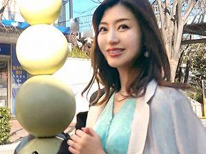 超べっぴん！素人のセレブ人妻熟女ナンパ！他人棒フェラ、セクシーランジェリー着衣バック正常位3P乱交、女王様・痴女プレイ！