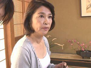 還暦63歳！六十路の祖母が孫と合体・中出し！手マン、クンニ、フェラ口内射精！騎乗位、バック、膣内射精！人妻熟女・北村敏世