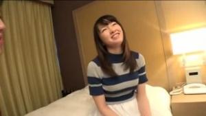 【中出し】押しに弱い素人娘を強引にAV出演させちゃうww