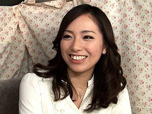 男優がナンパ！！素人妻が浮気Hでアンアンうるさいので中出しw