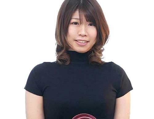 【人妻/NTR】メンズエステで働く美人妻が初撮りで神テク披露！「早く挿入れて♡」欲求抑えきれずガン突き懇願＆不倫種付け！