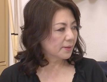 【還暦超乳妻/母子相姦】圧巻のグラマーボディ！『精子見せてぇ..』激しいパイズリ＆イラマ...性欲爆発息子に愛のご奉仕！