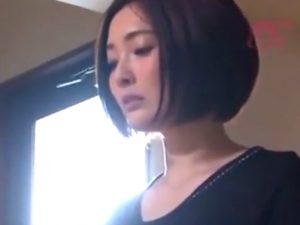 ◆人妻/寝取られ◆夫の浮気で性欲爆発◆極上ボディ奥様◆ベロチューから始まる濃密SEX//純白美肌＆爆乳房露出し激パコ中！