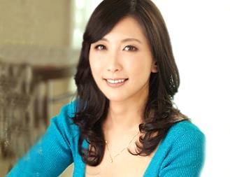 《熟女/近親相姦》完熟ボディの四十路義母にフル勃起ｗ『娘には内緒よ..♡』禁断不倫ハメに