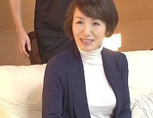 【六十路/NTR】柔肌艶ボディの還暦熟女が乱れまくる禁断不倫情事..《お手柔らかに..》一心不乱に他人棒貪り性欲満たす..