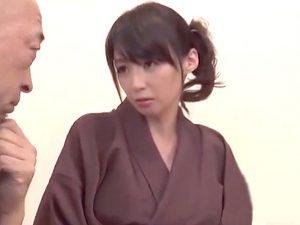 ◆50代/寝取られ◆「あっ..困りますっ！」美人店員にスケベなイタズラ開始ｗｗ乳首勃起させ拒みつつ熟マンコびしょ濡れ！