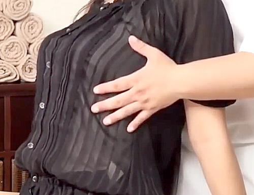 【熟女/盗撮】悪徳マッサージ師の一部始終！『だめですよぉぉぉ！！(汗』カメラあるの知らずおもくそガン突きおじさんヤバｗｗ