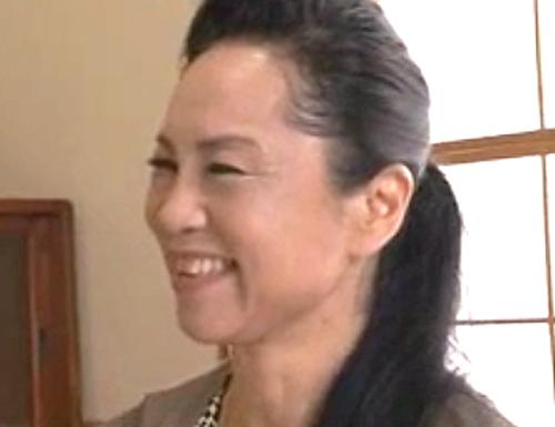 【七十路/高齢熟女】礼儀正しい70代美人おばあちゃんが若者に愛撫され欲情！「凄いわ～♡」電マ責め＆怒涛のピストンに絶頂！