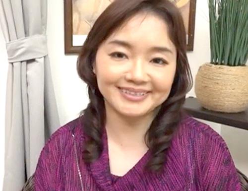 【五十路/熟女】ムチムチ豊満な人妻がカメラの前で絶頂しまくるヤバいやつW『お手柔らかに♡』敏感過ぎる身体震わせアヘ顔イキ