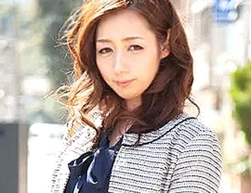 【人妻ナンパ/NTR】清楚なセレブ妻に勃起チンポ見せつけ挑発W「え～！おっきい♡」感度抜群の濡れマンにぶち込み強引種付け