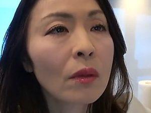 ◆五十路/痴女◆完熟豊満ボディ熟女は部下を挑発！おばさん上司は若い肉棒が大好き！舐りまくり＆激挿入を命令中！